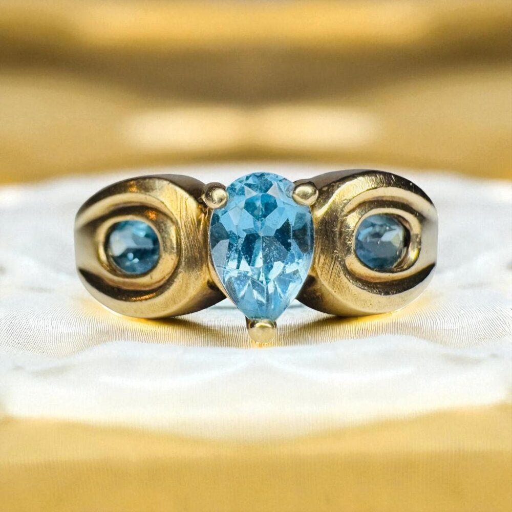 VINTAGE- 10K Gold- Natural Swiss Blue Topaz Ring sz 7- 1CTTW Pear Cut Ring